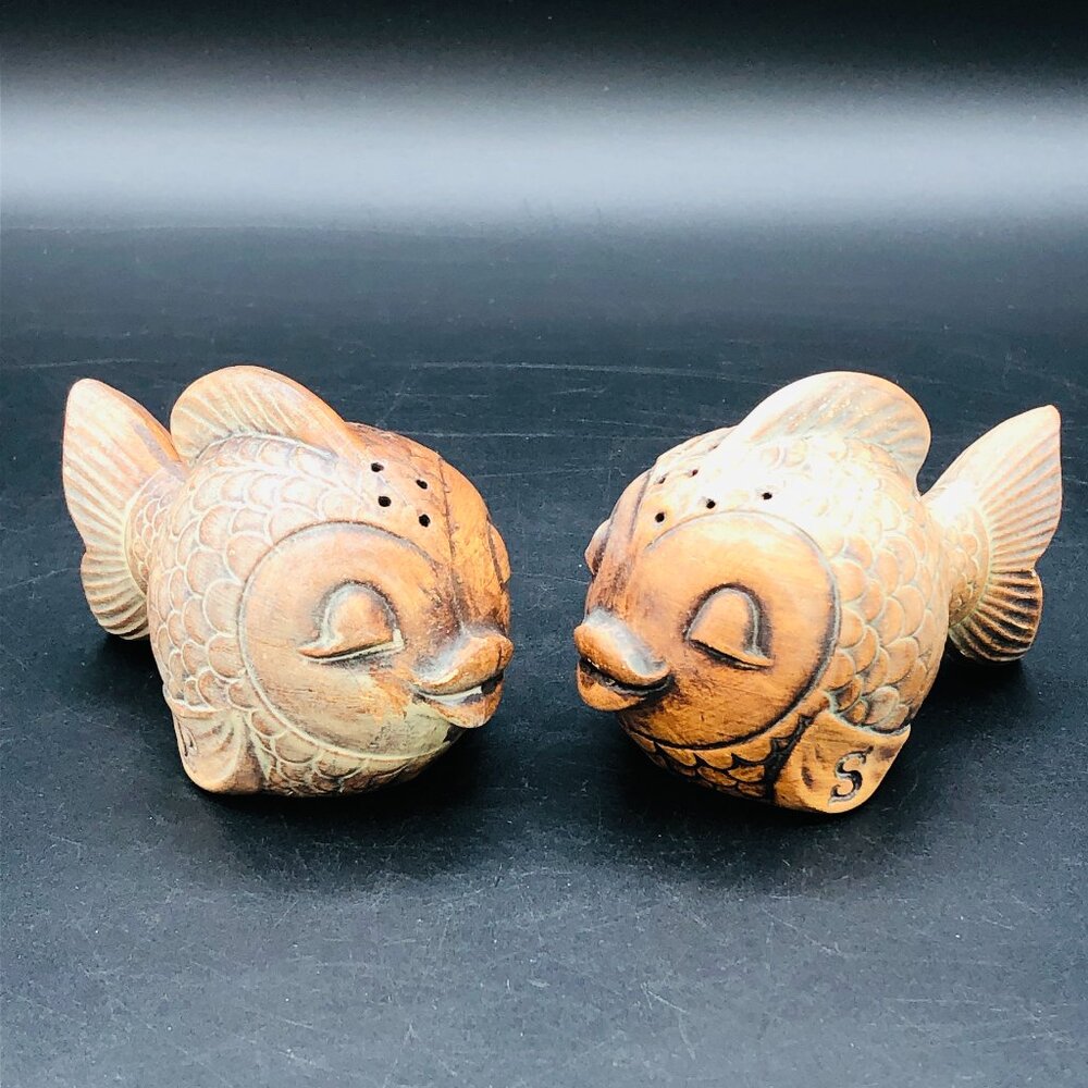 60s Treasure Craft Kissing Fish Couple Salt Pepper Shaker Set, Midcentury Tiki